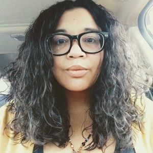 Meet your Posher, Mia